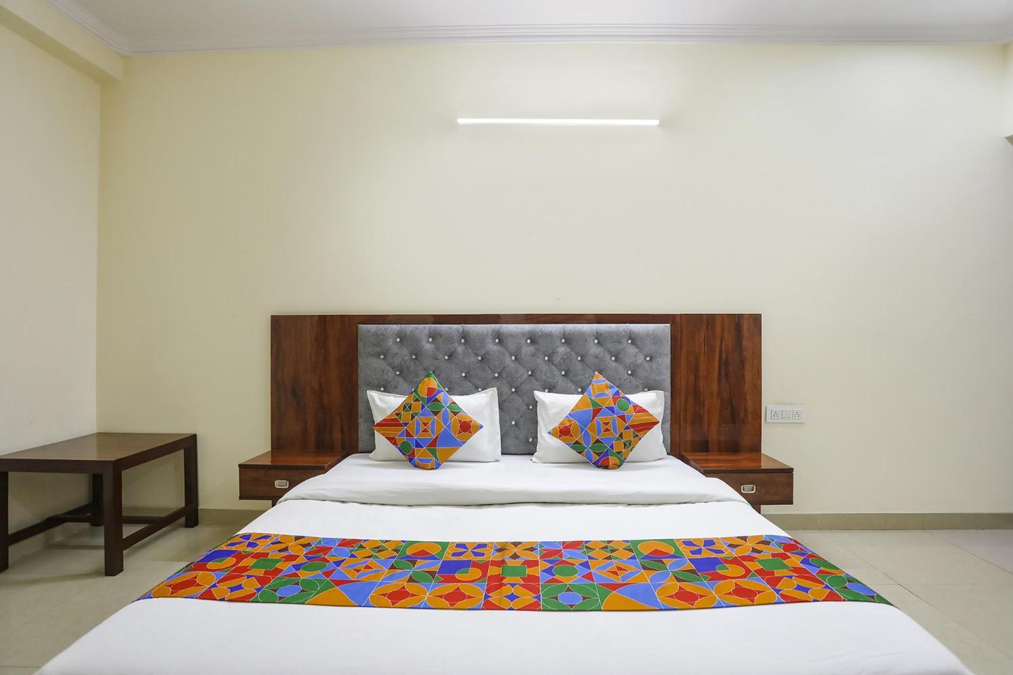 דלהי Fabexpress Asp Royal Residency Inn- Janakpuri מראה חיצוני תמונה