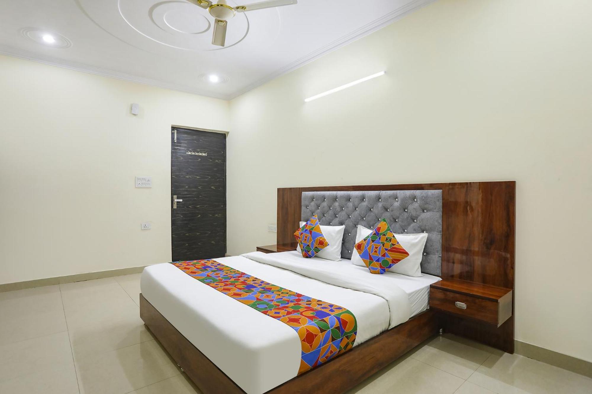 דלהי Fabexpress Asp Royal Residency Inn- Janakpuri מראה חיצוני תמונה